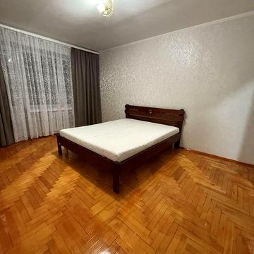 Оренда 2-х кімнатної чешки район Комарова -Героїв Майдану