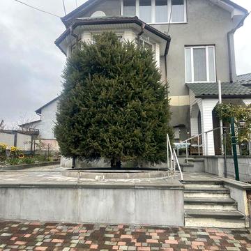 Продам гарний будинок у м. Сокаль