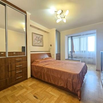 Драгоманова вул., 6-А