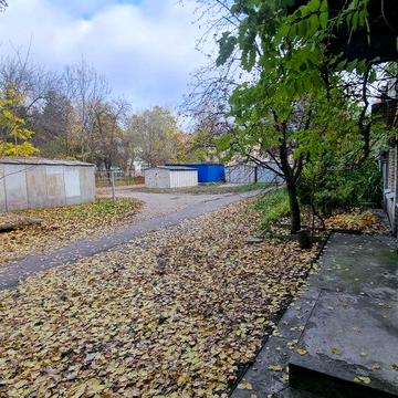 Продам  3 кімнатну квартиру центр окремий вхід 90 м.кв.