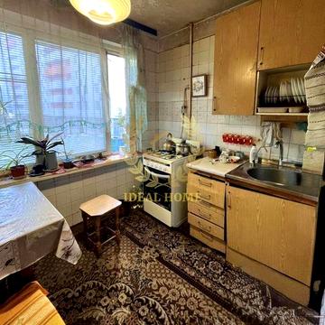 Продам 3-кімнатну квартиру по вулиці Курбаса