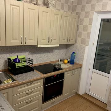 Чорнобильська вул., 12