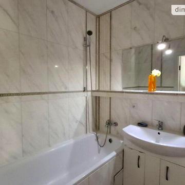 Довгострокова оренда 2к Квартира Коновальця Євгена вулиця