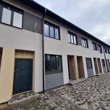 Продам Таунхаус 117 квадратов Гатне 70000уо  е Оселя -так!