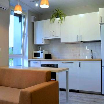 Салютна вул., 2