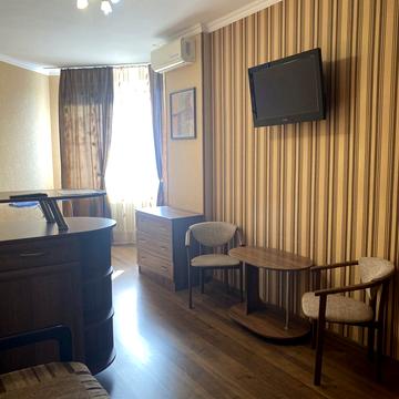 Середньофонтанська вул., 19-А