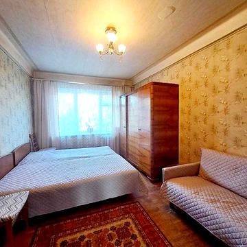 Алішера Навої 78,можна з тваринкою,є газ, низький поверх,парк Перемога