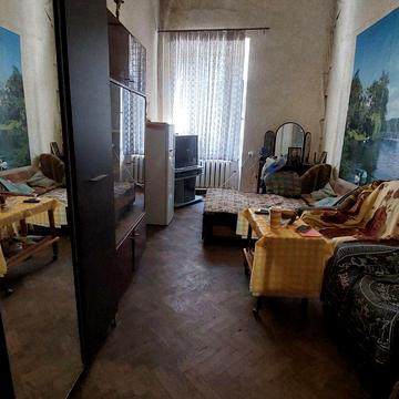 Ніни Строкатої вул. (Буніна), 28