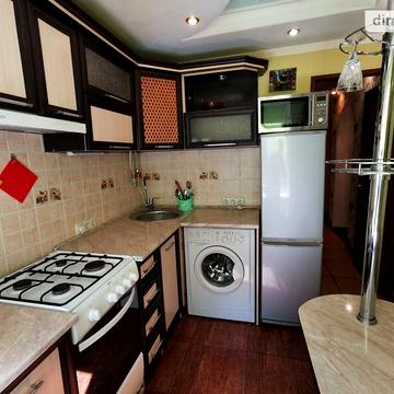 Довгострокова оренда 1к Квартира Космонавтів вулиця