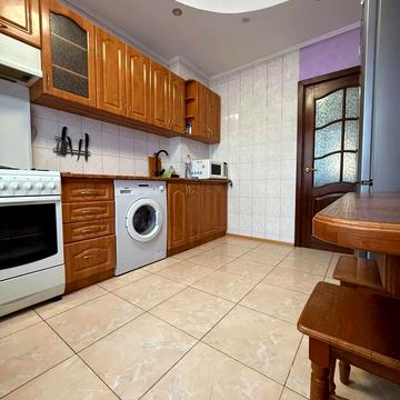 Машинобудівників вул., 11