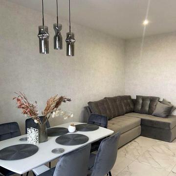 Продаж двокімнатної квартири з ремонтом