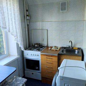 Мілютенка вул., 46