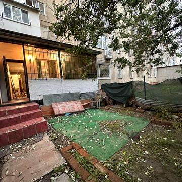 Срочно ! 2 комнатная 52 м свой палисадник Жилое состояние