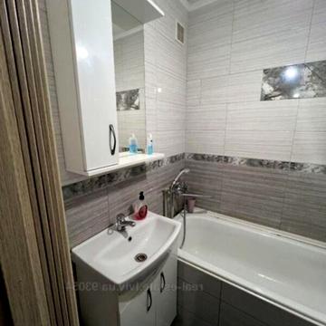 Довгострокова оренда 2к Квартира Окуневського вулиця