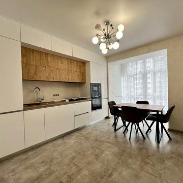 Перша здача, Центр! Велика 1кім 48м 6п вул. Височана Містечко Централь