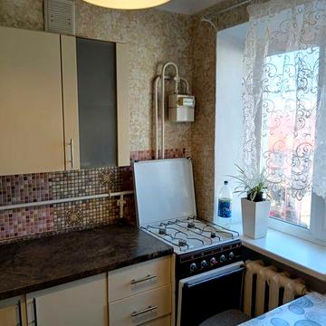 Здається гарна 2х кім в Центрі міста біля Кварталу.Без малих дітей