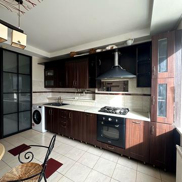 Надрічна вул., 223