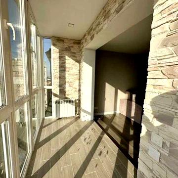 2 к\к еліт класу,після ремонту ніхто не жив пр Миру,можна з собачкою