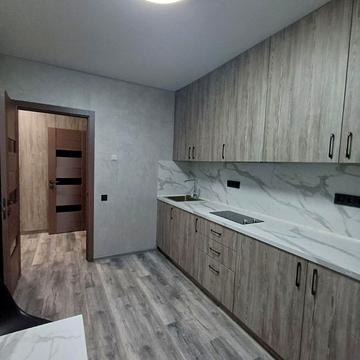 Мольєра вул., 77