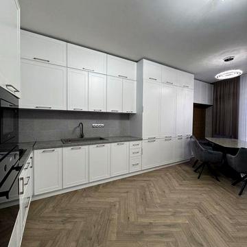 Оренда великої 1,5 квартири у центрі