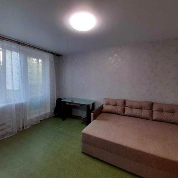 Сдам 1 ком кв с ремонтом у м. Холод Гора. В кв ГАЗ.6400 + свет.