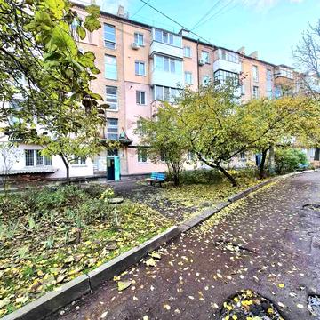 Академіка Корольова вул., 23