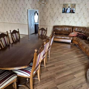 Здається будинок для великої кількості людей.