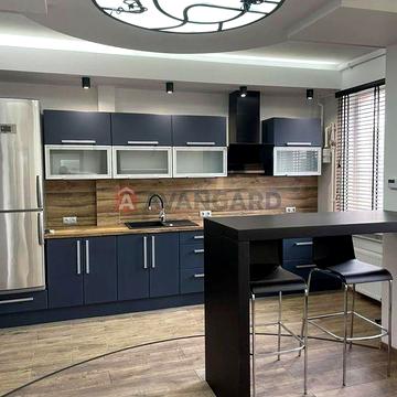 Продам 2-к кв з автономним опаленням у клубному будинку.