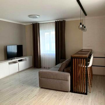 Пів будинку Бортничі