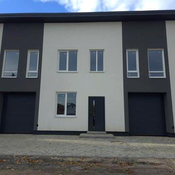 Таунхауси зі  своїм гаражем