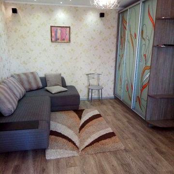 Довгострокова оренда 2 кімнатної квартири вул. Київська.