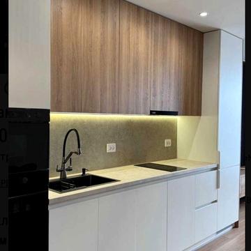 Євгена Коновальця вул., 35