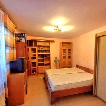 Продам 1-кімнатну квартиру біля Староконного ринку!