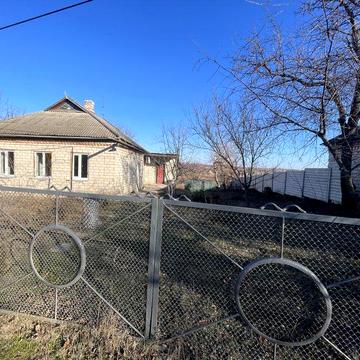 Продам будинок селище Петрове вул. Миру 66