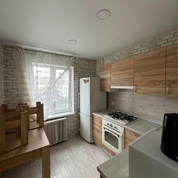 Європейського Союзу просп. (Правди), 68-Б