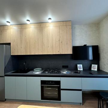 Співдружності вул., 7