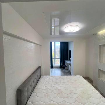 Володимирська вул., 1