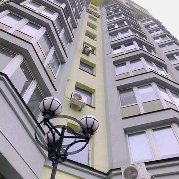 Макіївська вул., 10Б