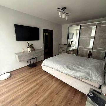 Малоголосківська вул., 28