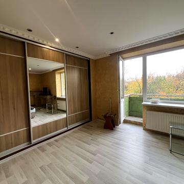 Українська вул., 111