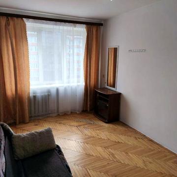 Світла квартира по вул. Пулюя від власника