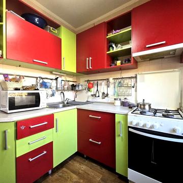 Академіка Філатова вул., 82