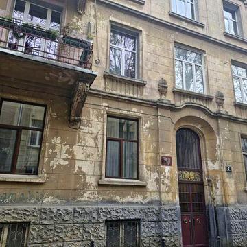 1 кім квартира "Кавалерка" вул Донцова