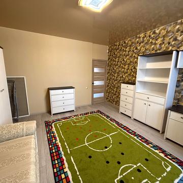 Державності вул., 21