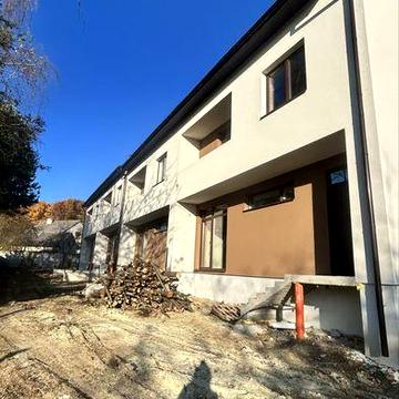 Продаж таунхаусів в Оброшино поруч лісу вул. Садова