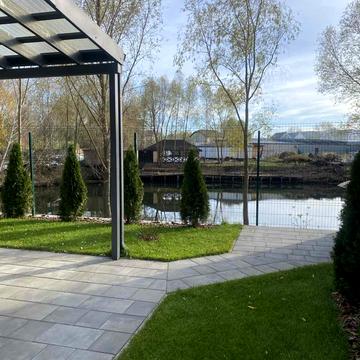 Академіка Шалімова вул., 30