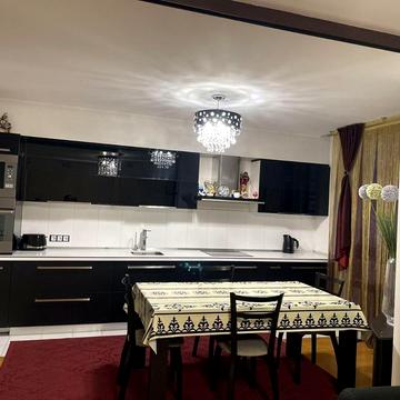 Срібнокільська вул., 1