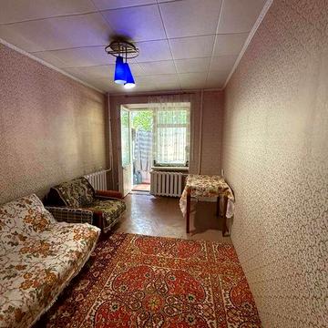 Продаю 3 кімнатну квартиру біля ринку. Терміново