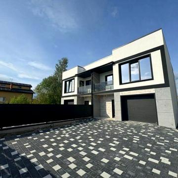 Продається будинок (дуплекс) 135 м2/Ділянка 5 сотих/задній двір 200 м2