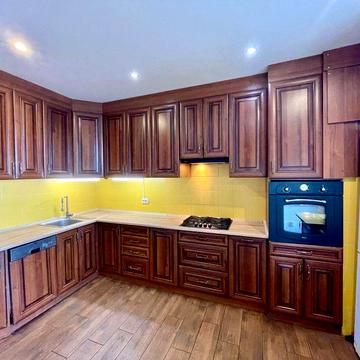 Оренда 3 кім.. двох-рівневої новобудови вул. Сухомлинського м.Винники